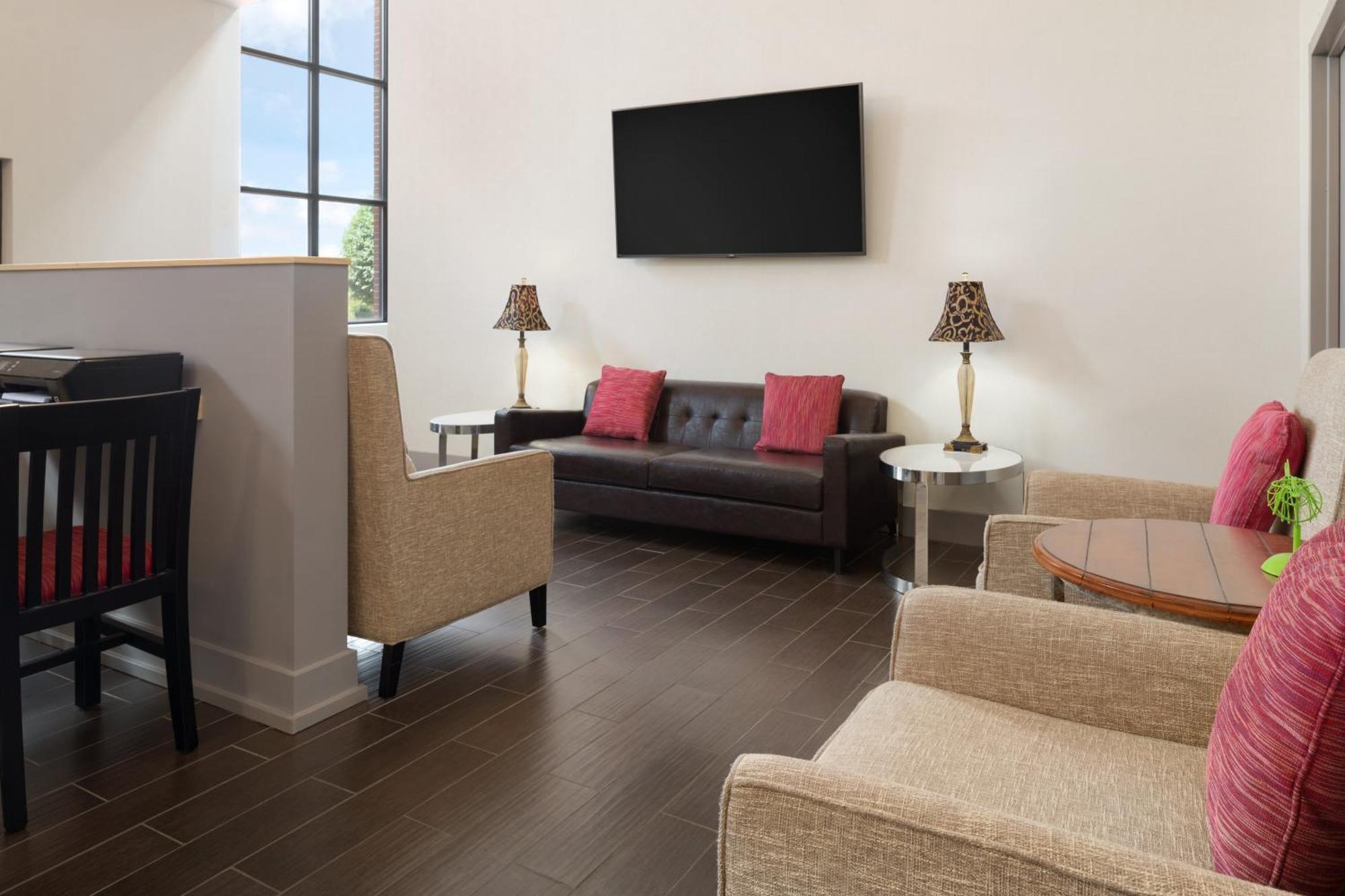 Hotel Ramada By Wyndham Uniontown