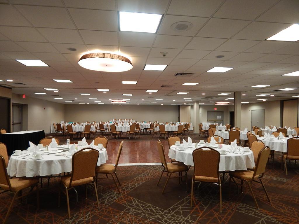 Ramada By Wyndham Hotel Uniontown
